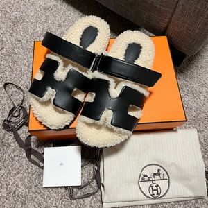 BNIB AUTH Hermes Leather Shearling Chypre Sandals